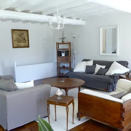 Carbonnelle Guest house Montgardon